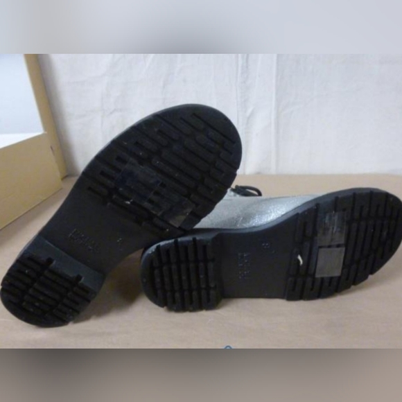 Michael Kors Silver Glitter Tavie Rainbootie Combat Boots Women's Size 8 NWT - Picture 4 of 11